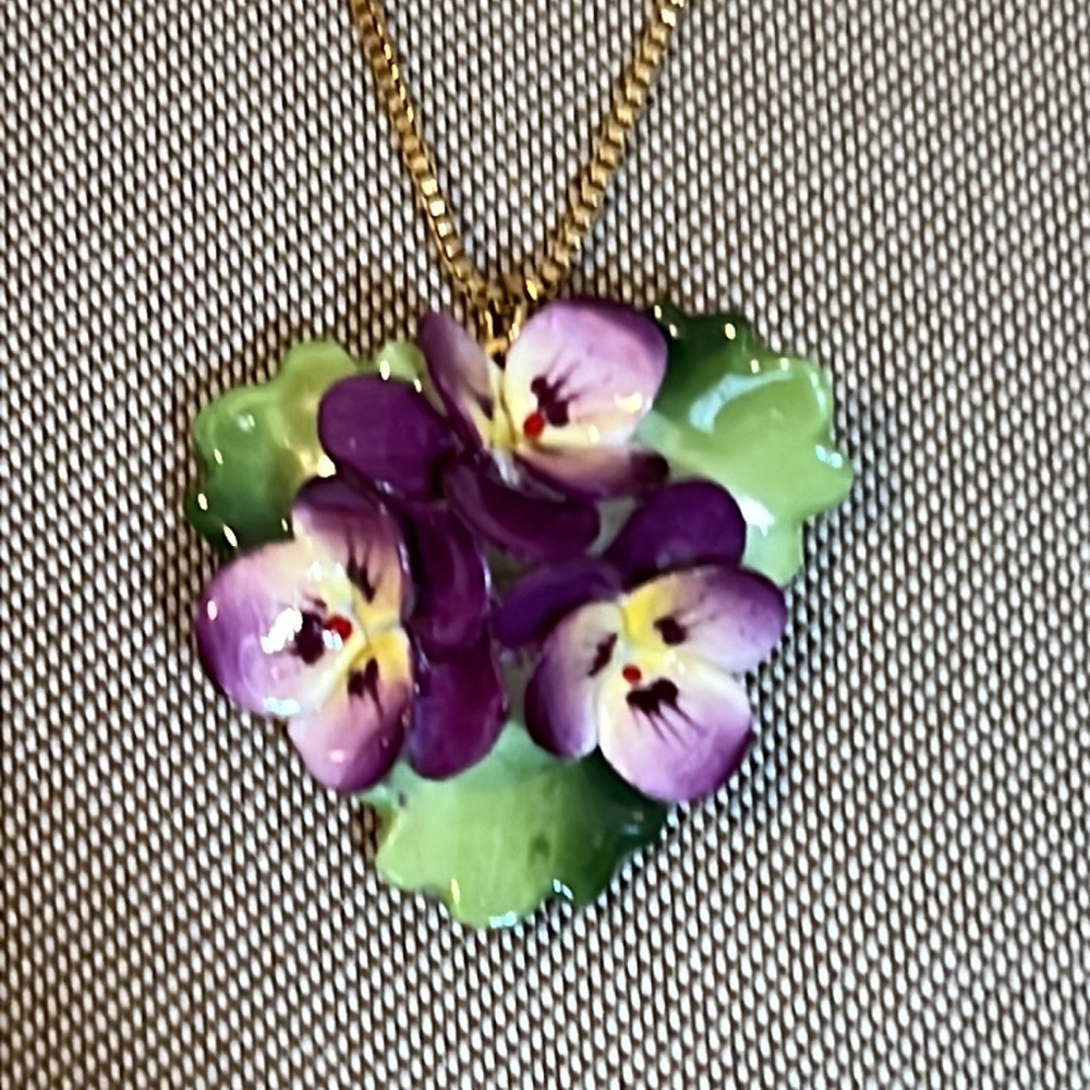 Staffordshire bone china pansie necklace & chain 18” England Cara - Picture 2 of 4